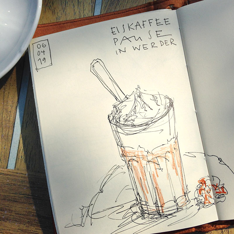 Skizze: Eiskaffeepause